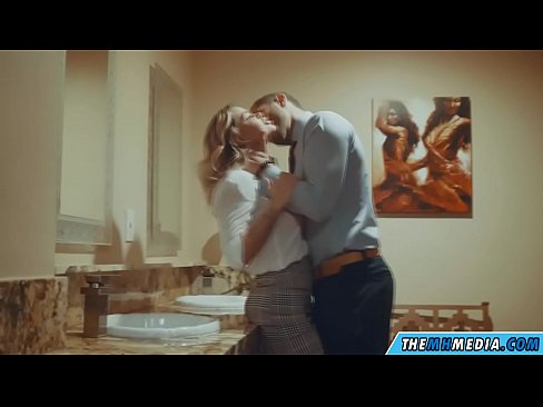 ❤️ Wann eng Busty Blond Iech an engem ëffentlechen Toilette verféiert ️❌ Porno op Porno lb.xxxlfv.top ️❤
